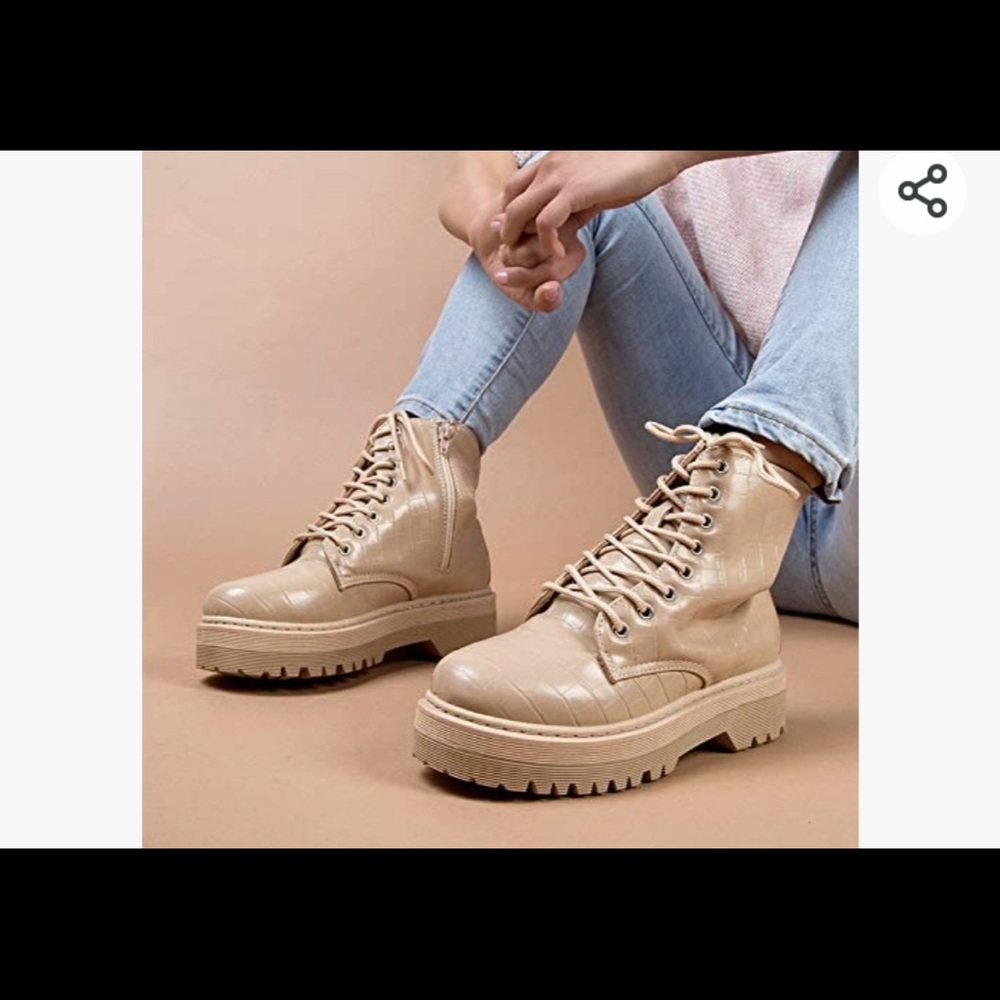 Qupid Back In Time Combat Snake Skin Boots Size: 10 (F)